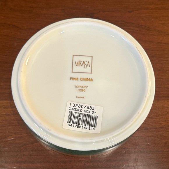 🎄🌟HP🌟Mikasa 2019 Christmas Topiary Fine Bone China Covered Box Candy Dish - Picture 7 of 8